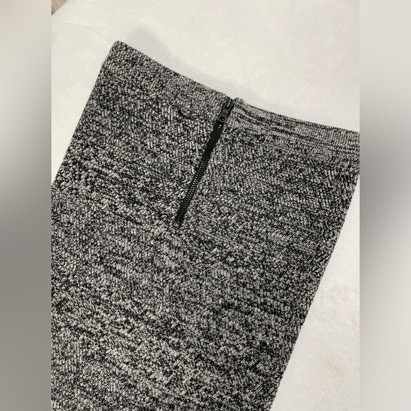 Alice + Olivia Wool Soft Knit Pencil Skirt - Picture 10 of 16